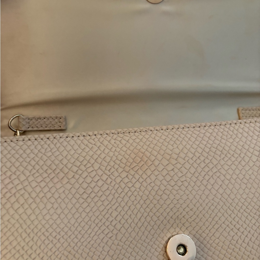Elegant Cream Clutch with Gold Chain - Picture 6 of 6